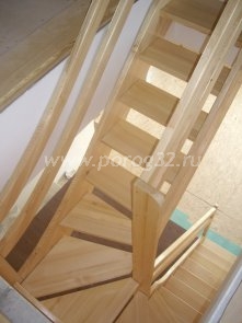 Межэтажная лестница из сосны 05-06